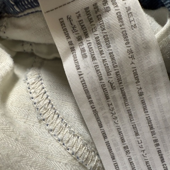 Abercrombie & Fitch High Rise Mom Short destroyed vintage medium wash Size 4 27 - Picture 5 of 7